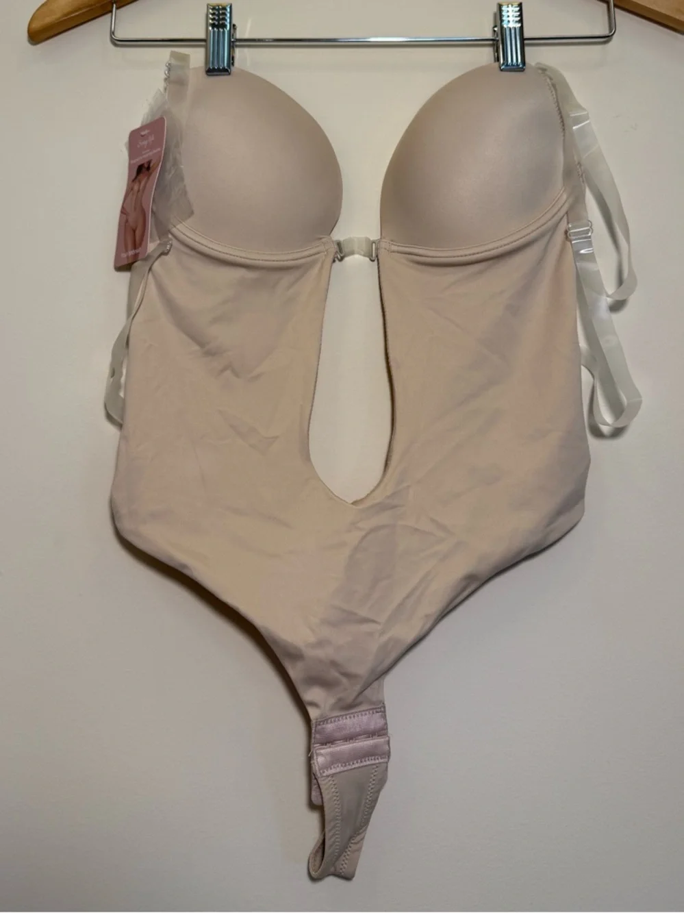 Backless Shapewear Bodysuit
Invisible Low Back Seamless Body
Shaper NWT (S) - Picture 3 of 9